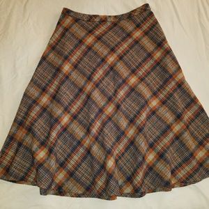 Vintage mid calf skirt